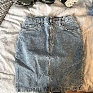GAP 90s vintage high waisted denim skirt - size 6/8